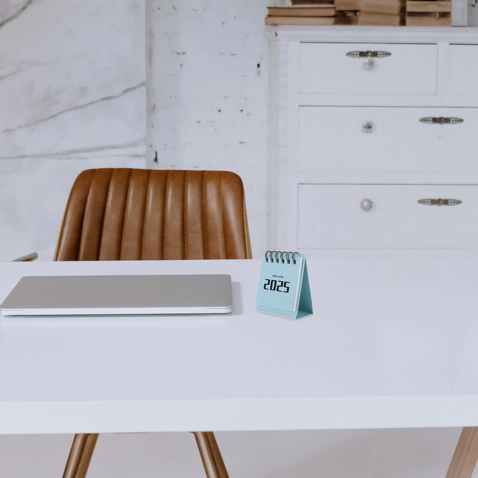

Standing Table Calendar 2025 Compact Flip Calendar Ideal for Office Desk Decor and Personalized Daily Appointment Management
