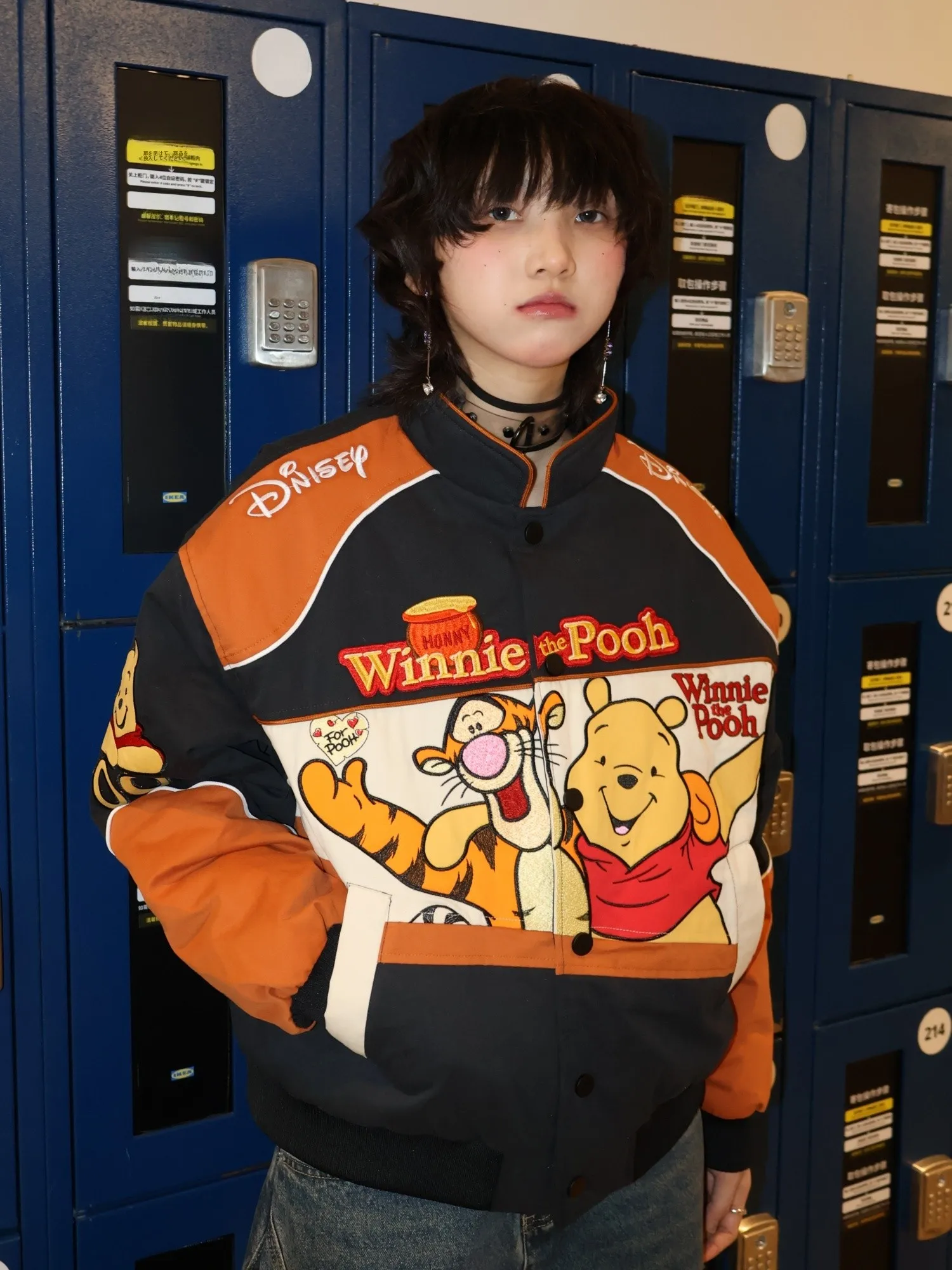 

Уличная куртка-бомбер оверсайз для женщин, свободного кроя, из хлопка, с вышивкой мультяшного персонажа Винни-Пуха