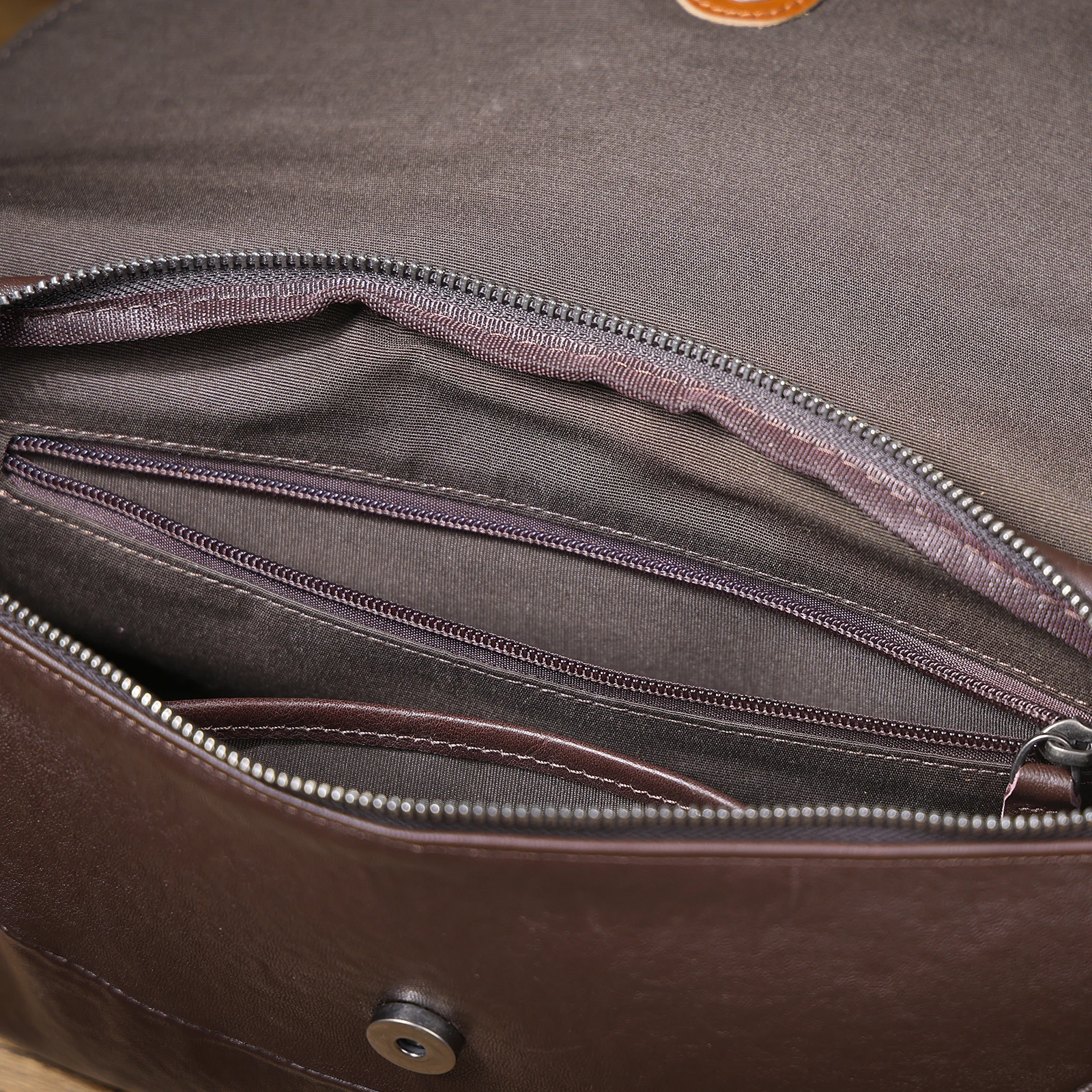 S.WORKER Herren-Umhängetasche aus echtem Leder, Umhängetaschen, einfache Rindsledertasche, pflanzlich gegerbtes Oberschichtleder, modisch, lässig – Detail 23