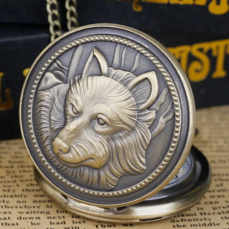 Bronze Retro Wolf Engraved Quartz Pocket Watch Clamshell Style Men and Women Vintage Necklace Watch Pendant Accessories