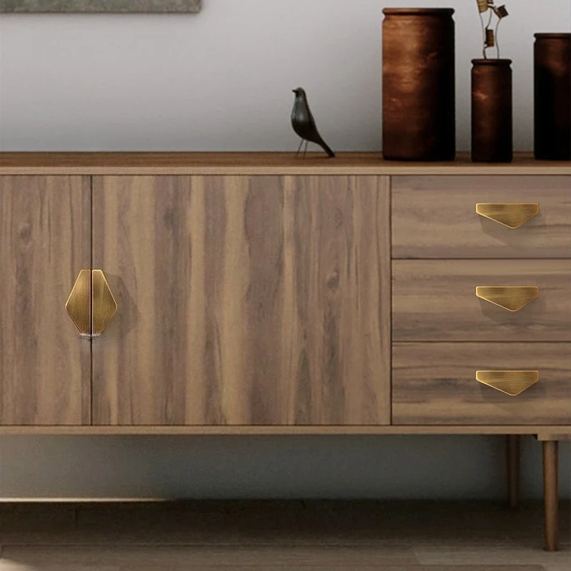 

Triangular zinc alloy design with distinctive handles, wardrobe doors, cabinets, drawers, gold handles, furniture hardware