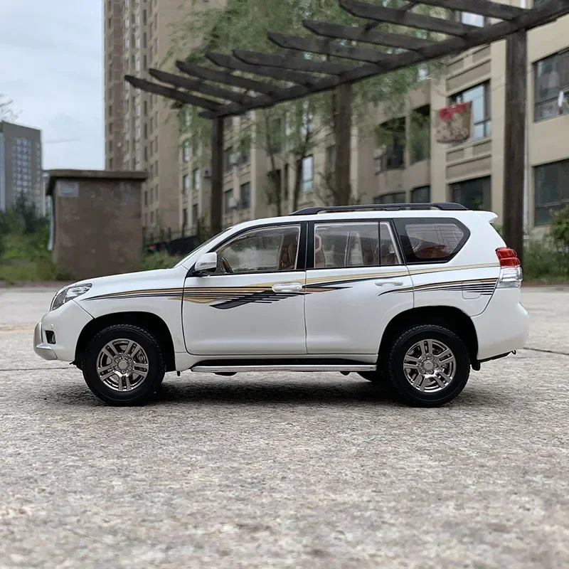 รถโมเดล SUV แลนด์ครุยเซอร์ ปราโด ขนาด 1/18 ทำจากโลหะผสม สำหรับเด็กผู้ชาย ของเล่นสะสม