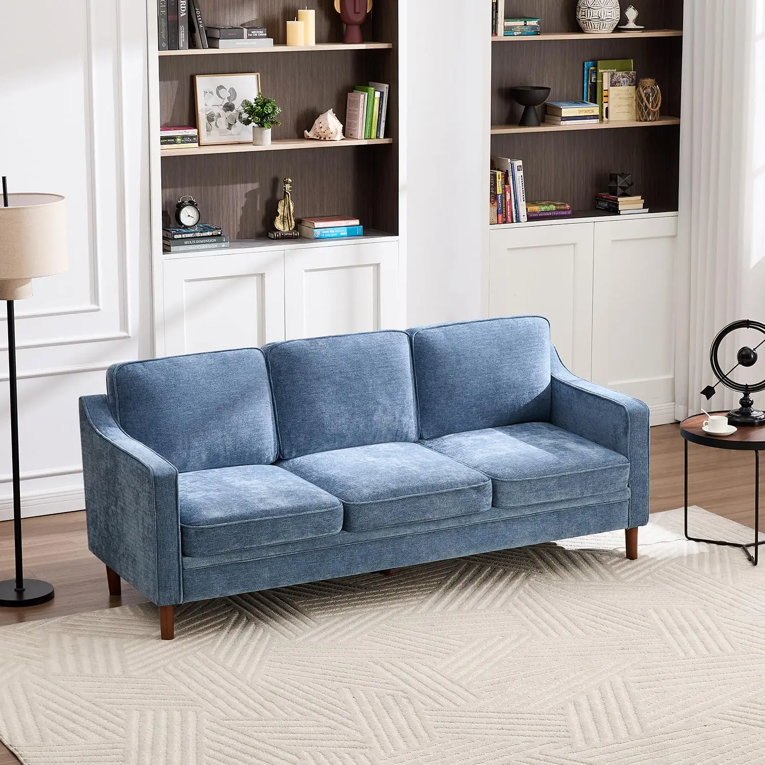 

80-дюймовый диван из синели в стиле середины века, на ножках из массива дерева, для гостиной и спальни, светло-голубой, на заказ