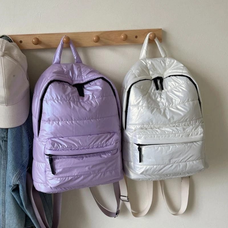 R1WE Frasnlely Shining Metallic Squilt Equilted Backpack for Womens Lightweight Travel Caper Setcast Bag مع مبطنة