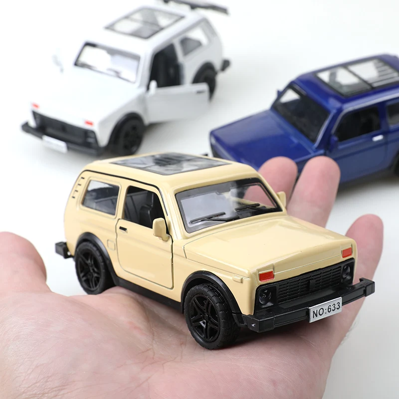 (Corrugated box) 1/36 scale, Niva Trail and Hunter Waze style toy cars, powerful spring function, metal casting, toys, bestgift