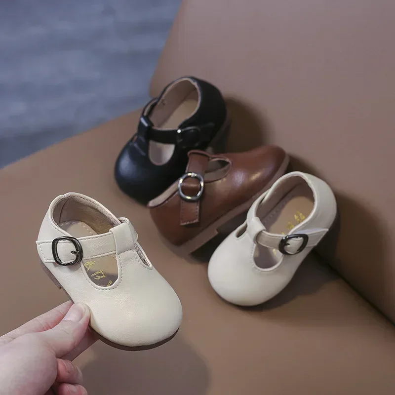 Scarpe in pelle per neonate primaverili scarpe da principessa per feste per bambini in stile retrò scarpe leggere per bambini con suola morbida