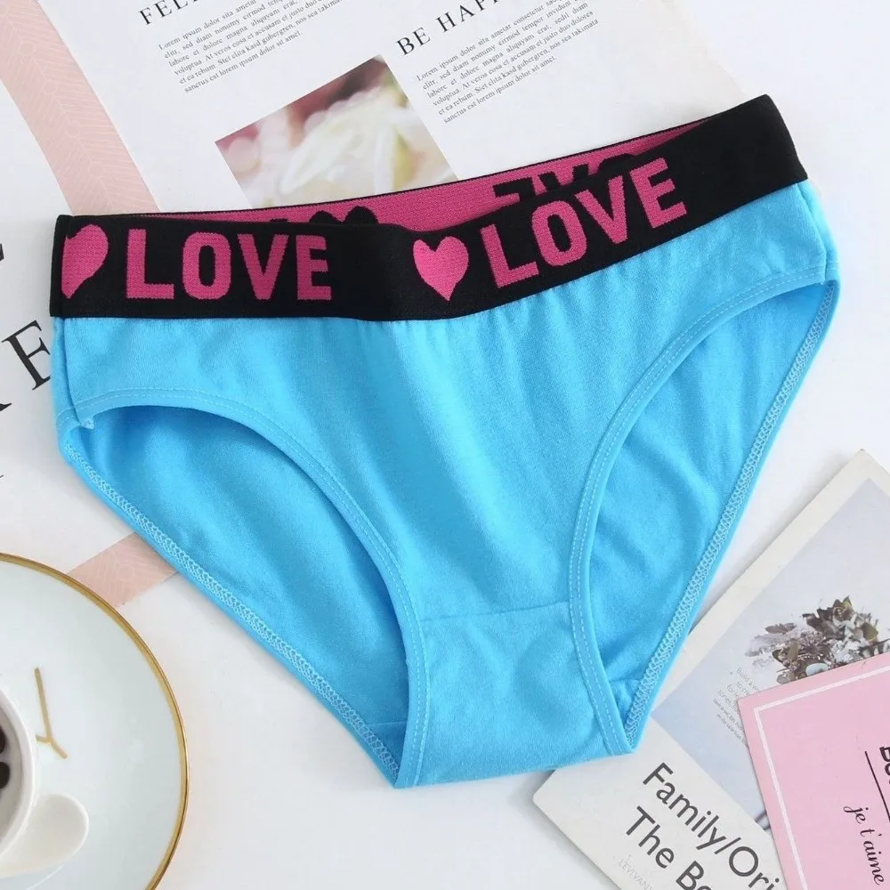 Comfortable Ultra Thin Women's Underwear Mid-waist Lingerie Triangle Pants Patchwork Underwear Heart Letter Briefs Sports