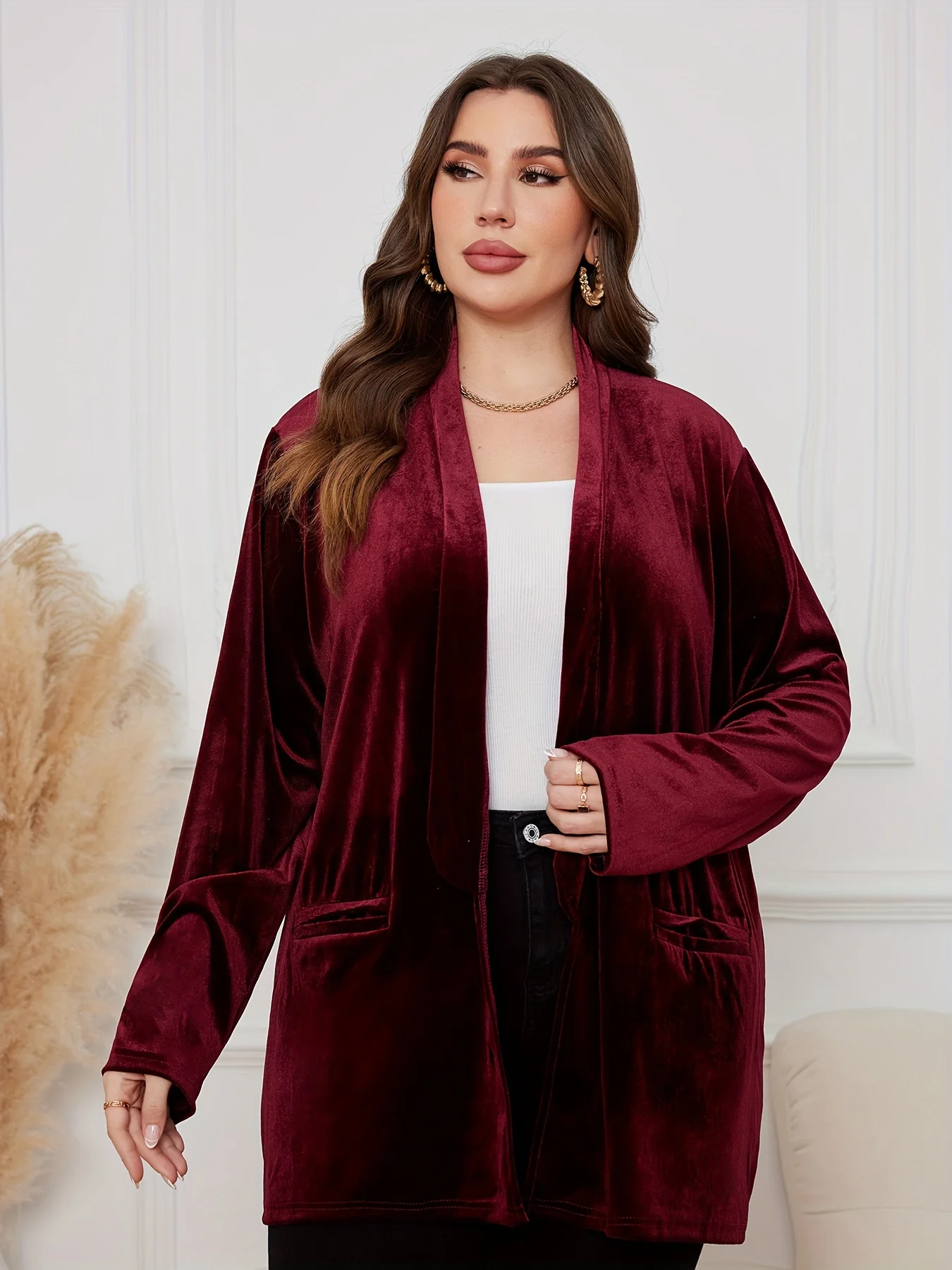 

Oversized gold velvet jacket with pockets and personalized lapels for winter warmth and comfort