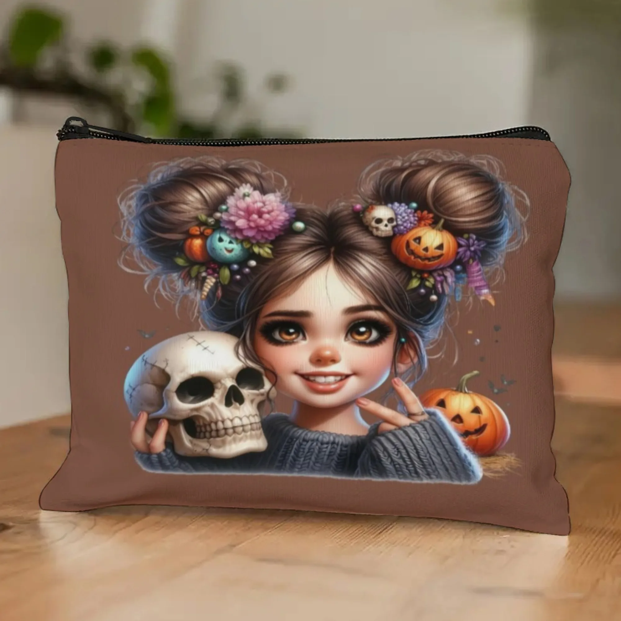Милая девушка с черепом и тыквой. Стильная косметичка на молнии. Портативная косметичка с зеркалом. Прочная дорожная косметичка.