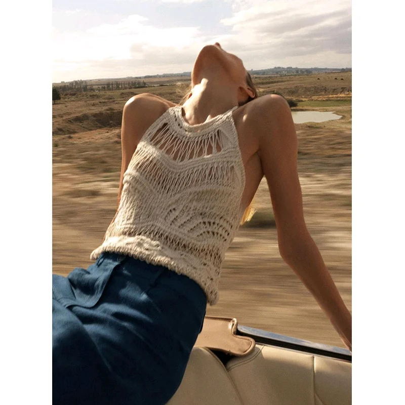 

Summer Women's Knitted ort Top with Ba Exposure Casual Hanging Collar Design Hollow out Netie Polyester Fiber 00%