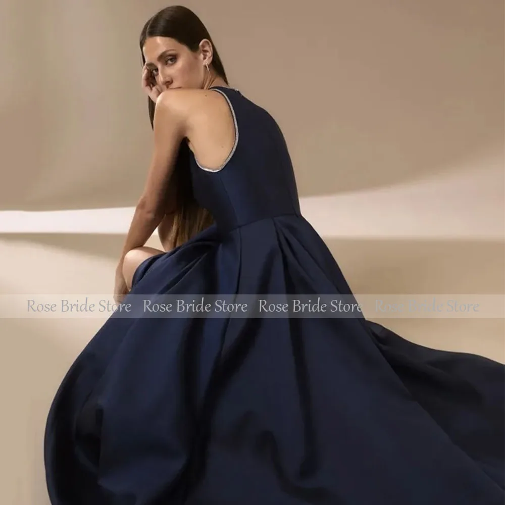 Vestidos de Noche de satén azul marino para mujer, vestidos de fiesta elegantes con cuello redondo y cuentas, vestido de fiesta Formal de línea A con abertura lateral larga, 2025