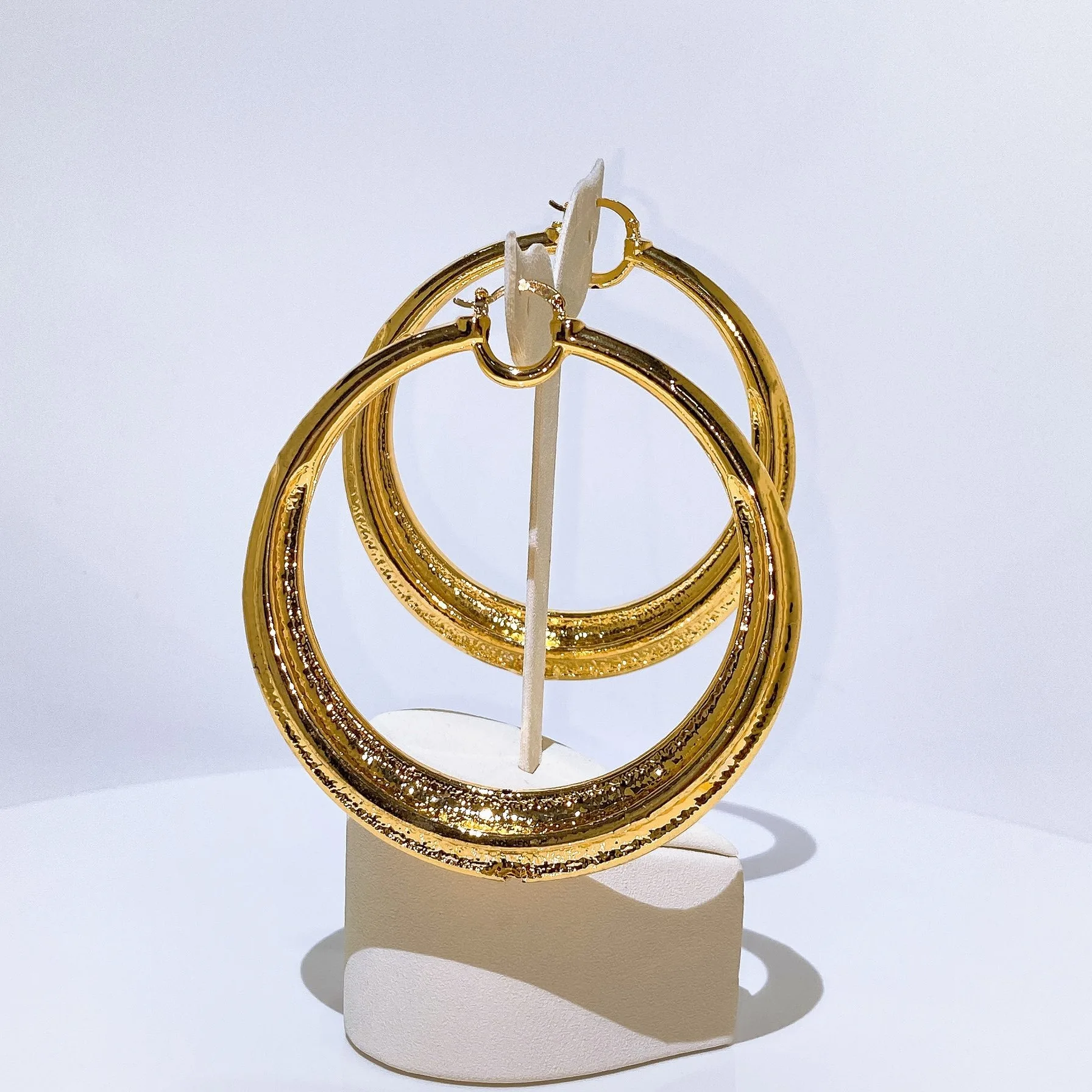 Hot Luxury 18K Gold Plated Hoop Earrings Vintage Oval Chunky Fashion Jewelry for African Women Daily Party Wedding Gift EK859