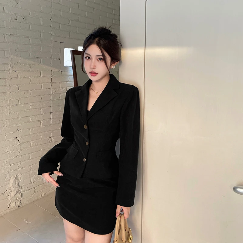 Autumn and winter fashion new corduroy warm small fragrant style short skirt XY23572DG
