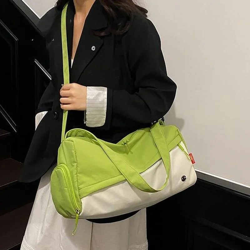 

Travel Bag Large Capacity Women Short Trip Lightweight Shoulder Bag Dedicated Shoe Compartment Yoga Fitness Bag Soft Outdoor