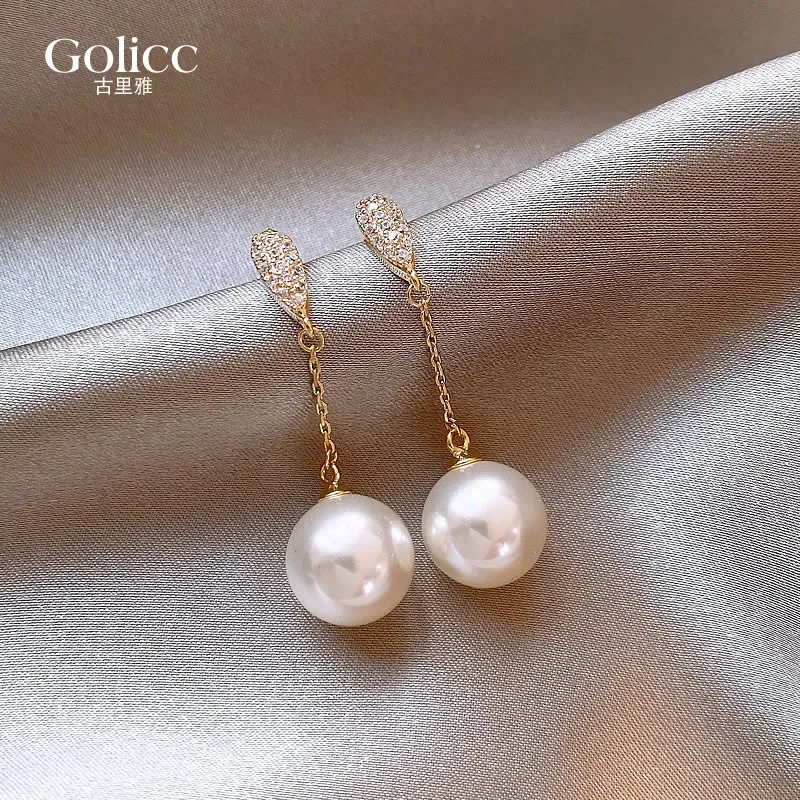 

Pearl fringed earrings women's niche unique light luxury temperament earrings 2024 new popular high-end Korean earrings