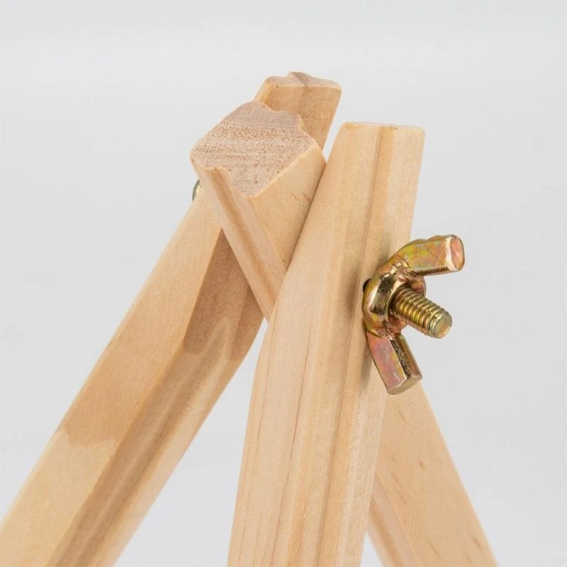 Cavalletto in legno per display triangolare utilizzato come supporto per telefono cellulare. oggetto. migliore