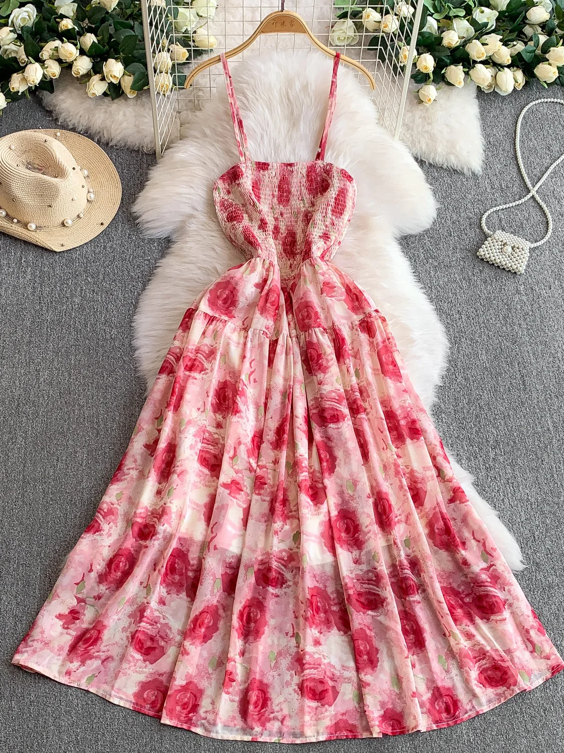 Bedrucktes Hosenträgerkleid für Damen, Sommer, elastisch, plissierte Taille, schlankes langes Kleid, Party, Boho, Strandurlaub