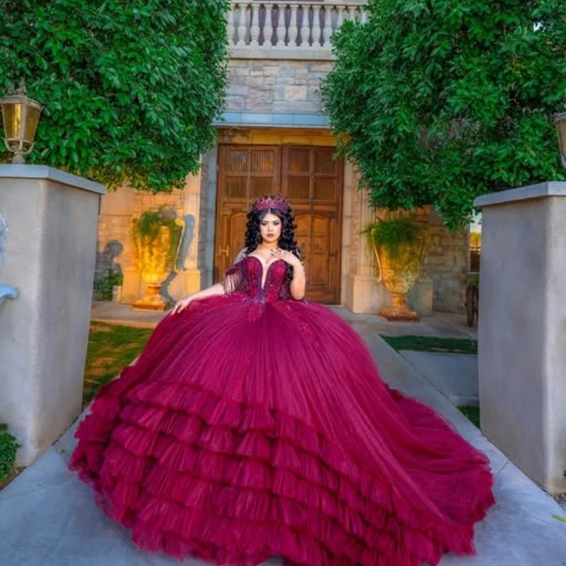 맞춤형 반짝 이는 로즈 레드 Quinceanera 드레스 오프 숄더 Tull 크리스탈 레이어링 아플리케 레이스 Vestido De 15 Quinceanera
