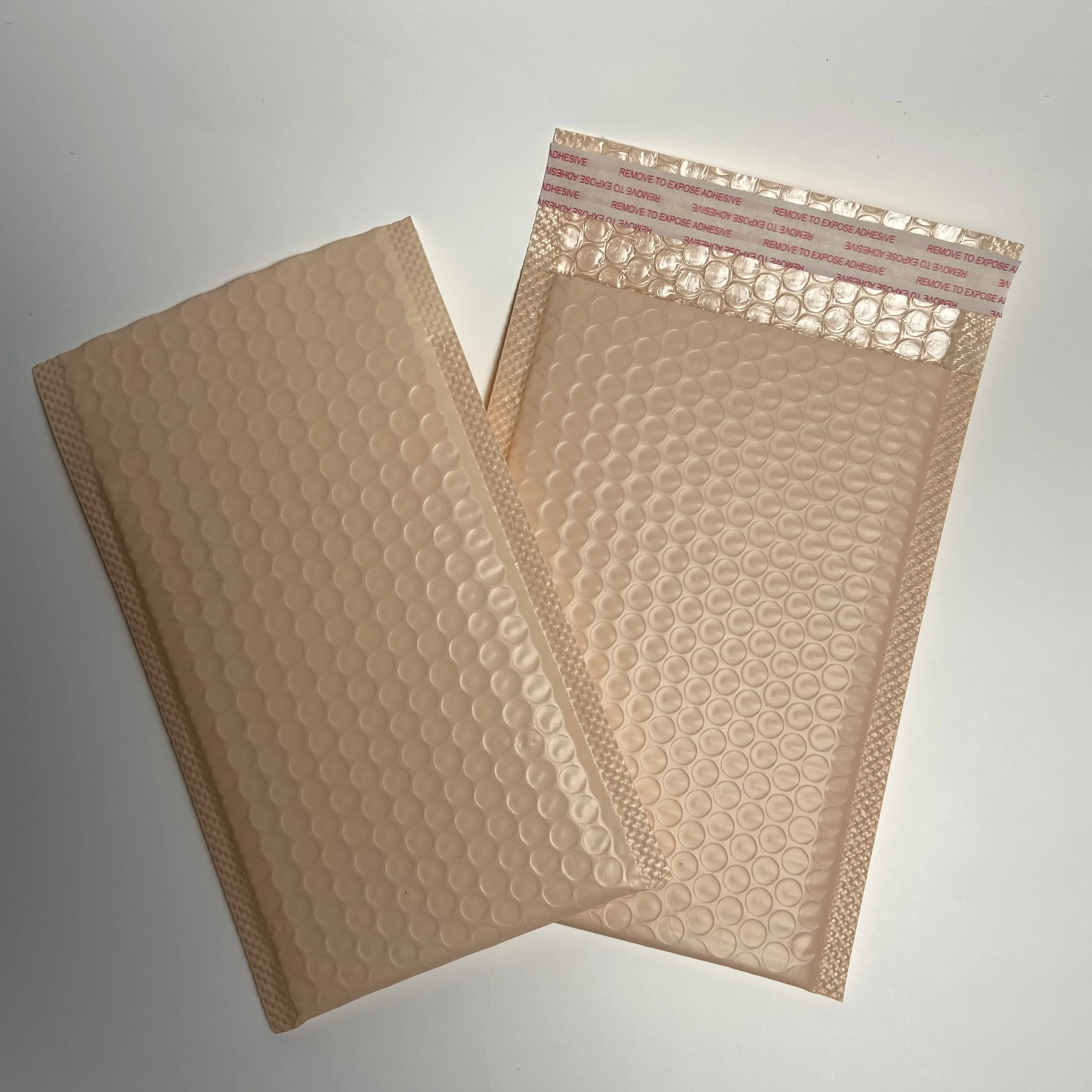 10 Buah Tas Pengiriman Warna Nude Mailer Gelembung Tas Kemasan Segel Mandiri Kemasan Amplop Empuk untuk Usaha Kecil