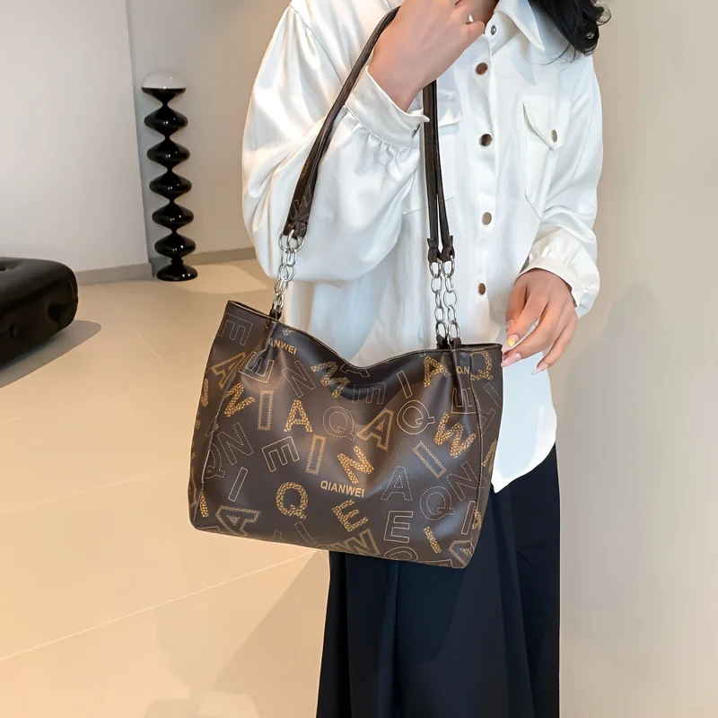 

Designer-Inspired Shoulder Bag For Women, Elegant Vintage Print, Fashion Hobo Bag