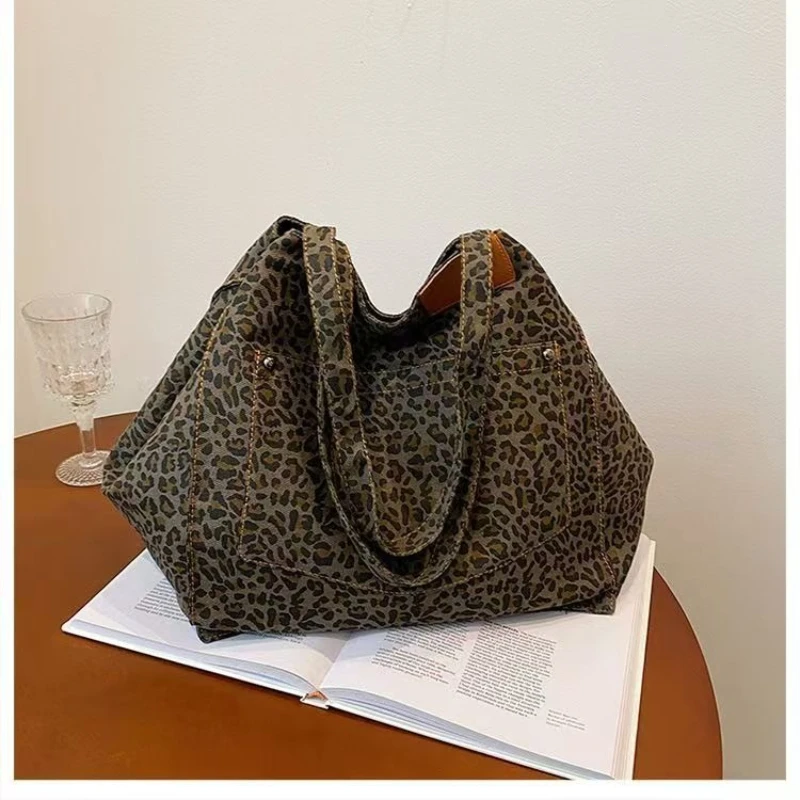 Large Women Fashion Pattern Tote Bag Vintage Canvas Shoulder Bag Fashion Big Handbag for School Work Shopping Bag