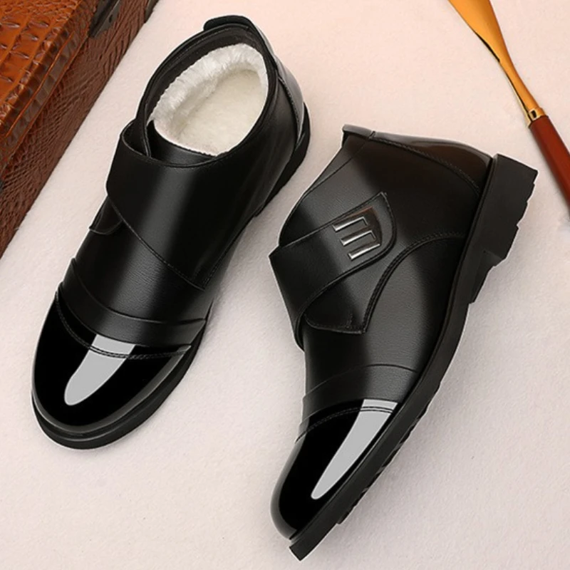 Sepatu Bot Kulit Pria Baru Sepatu Bot Salju Hangat Berbulu untuk Pria Sepatu Formal Bisnis High-Top Fashion Sepatu Chelsea Desainer Ujung Lancip
