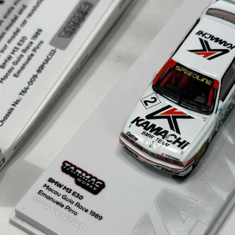 Tarmac Works 1:64 M3 E30 Macau Cup Metalowy Model Auta Wykonany Odlewniczo, Zabawka, Prezent
