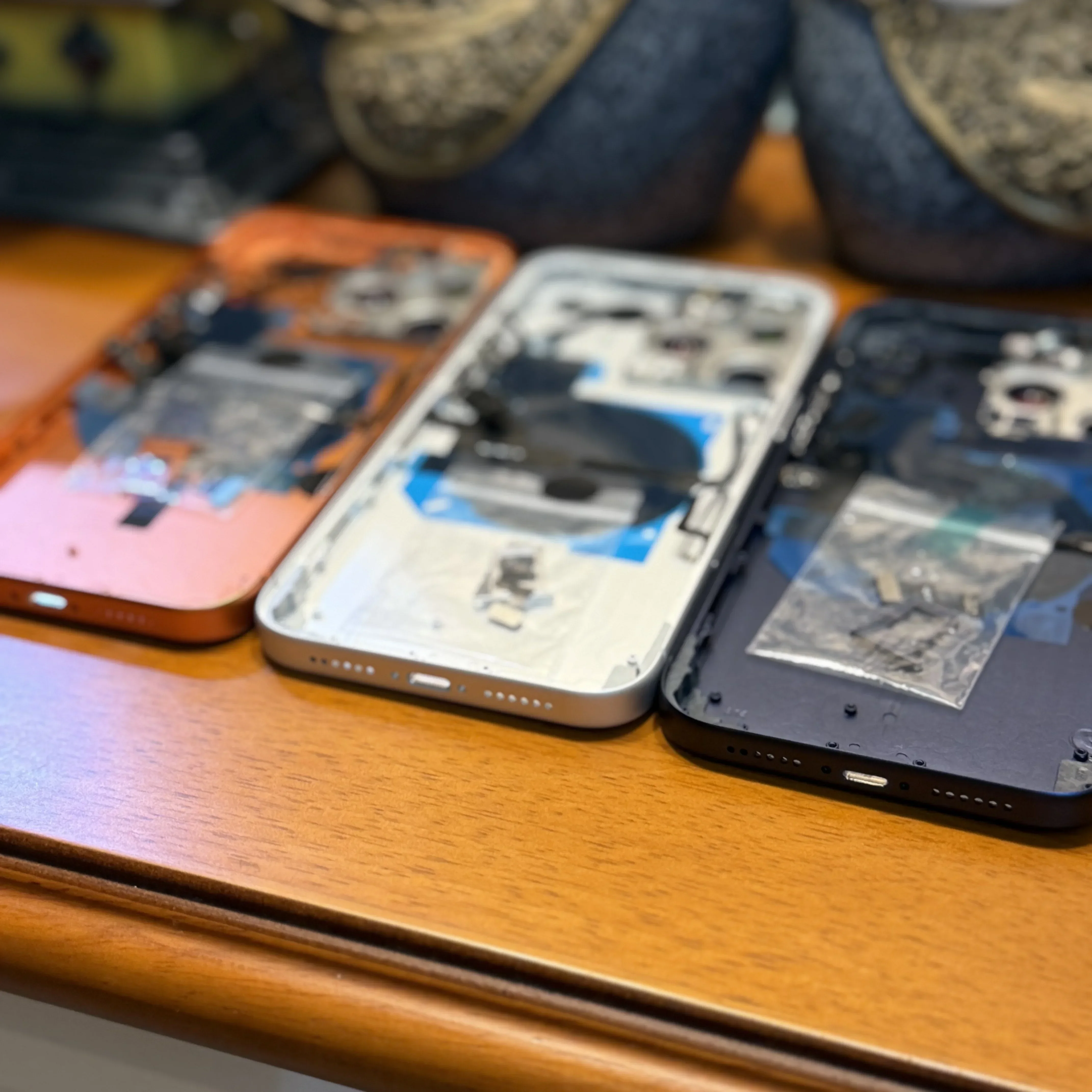 1PCS Back Cover Frame Assembly For iPhone 14 Pro Max Convert To 17 Pro Max Integrated Housing With LED Flash Buttons
