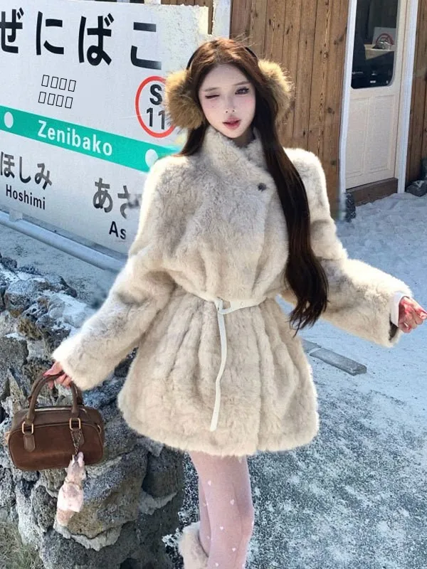 

Retro Unique Thiened Eco-friendly Fur Coat Waist-cinching Winter Outerwear Sli ular 2026 Faionable Women's Jaet