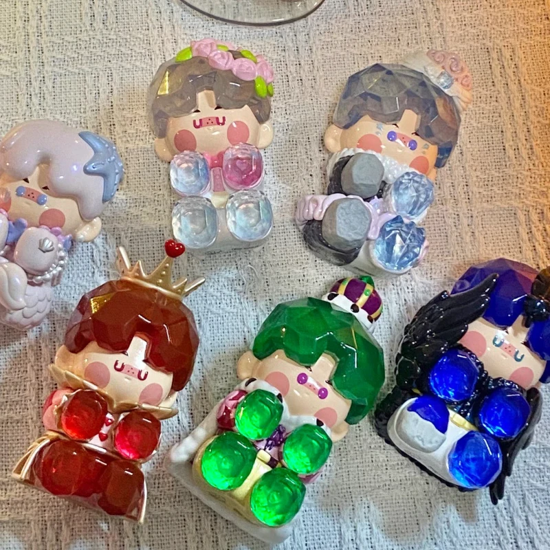 

Оригинальная коллекционная серия Popmart Pino Jelly Hard Shiny: Загадочная коробка-сюрприз с фигуркой для декора рабочего стола – милый подарок для друзей