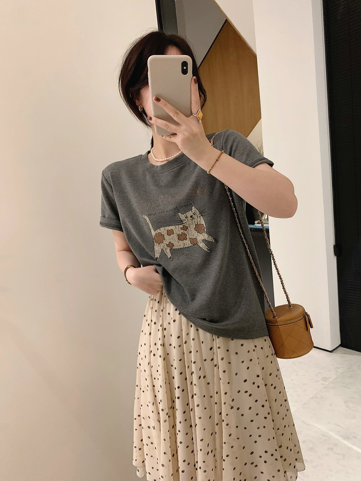 

Женская футболка Misslady с модным буквенным принтом, короткий рукав, весна-лето, корейский стиль, свободный крой, повседневная.