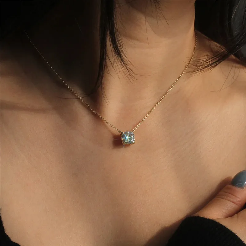 925 Sterling Silver 4 Claw Design Round Zirconia Necklace Bridal Wedding Jewelry Simple Style Fashion Accessories