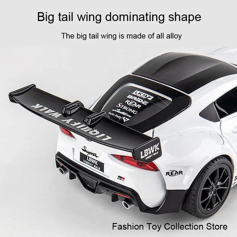 1: 22 TOYUTA LBWK Model High Simulation Diecasts Toy With Sound and Light Pull Back Vehicles Decoration Toys For Kids Gift