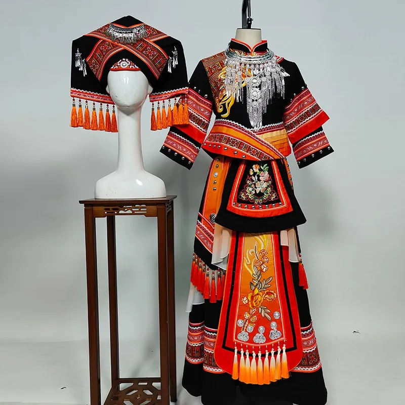 New dance costumes performance exotic and splendid