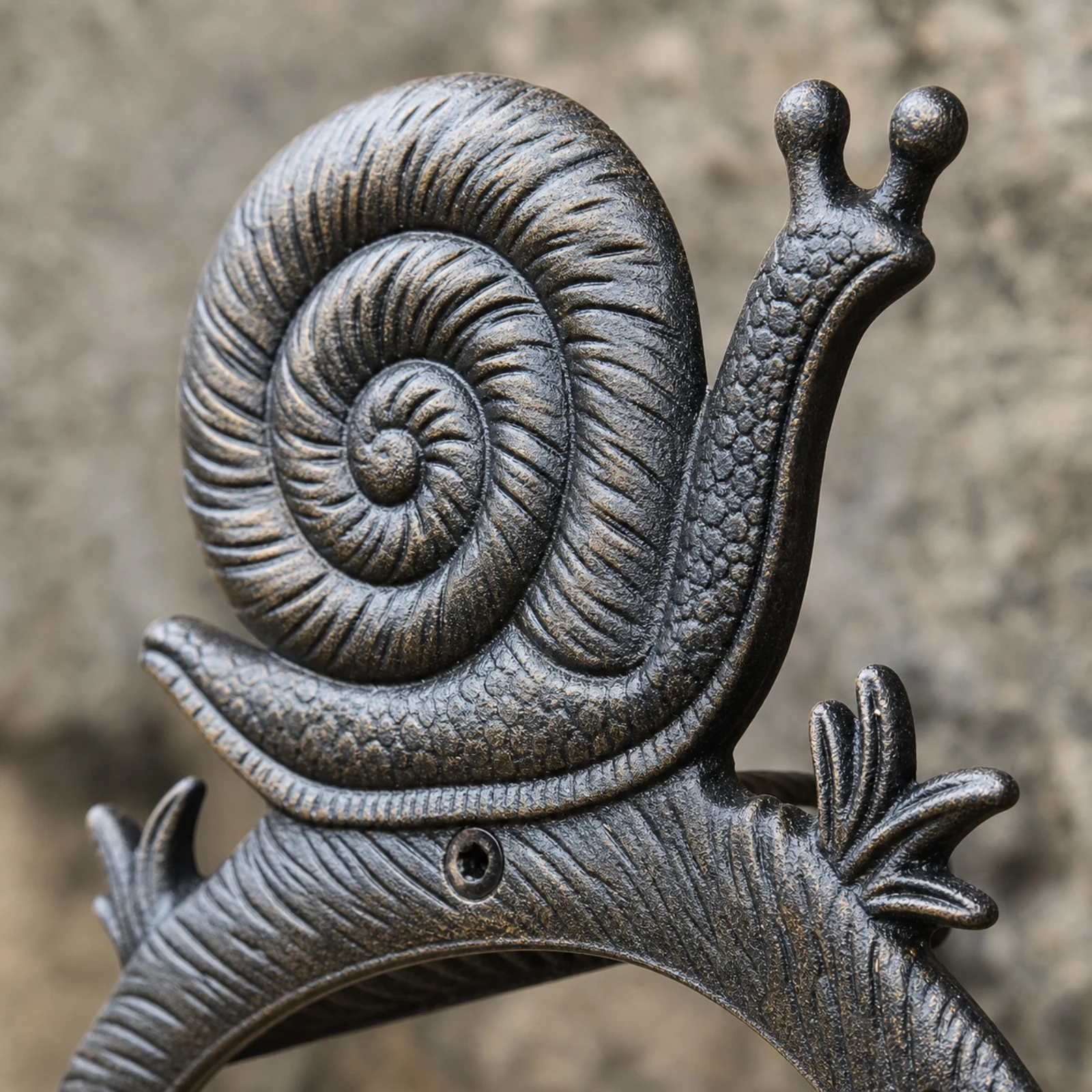 Decorative Hose Rack Vintage-Inspired Decorative Hose Holder Heavy-Duty Sturdy for Gardeners, Yard, Patio
