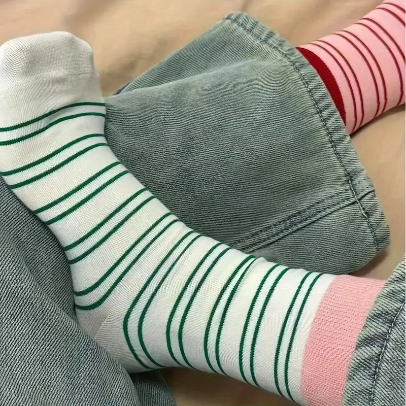 1/6 Pairs Frauen Bunte Gestreifte Mitte Rohr Socken Frühling Sommer Schweiß Absorbieren Atmungsaktive Dopamin Farbe Passenden Casual Socken – Detail 7