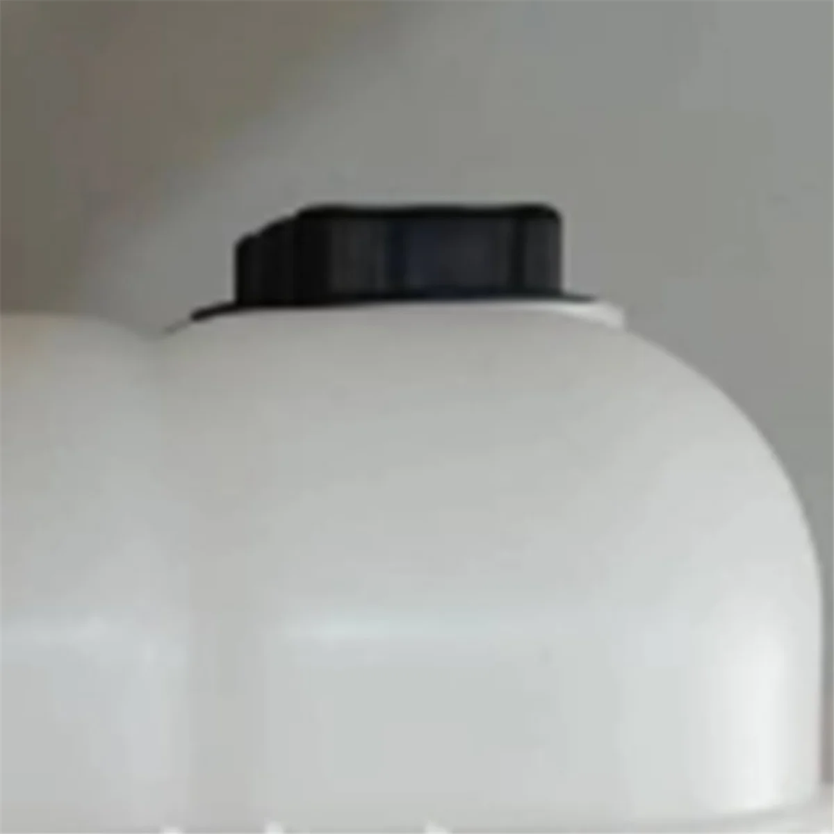 Excavator Water Expansion Tank 15163859 for Volvo EC250D EC300D EC350D 17408219 17408222 Coolant Expansion Tank