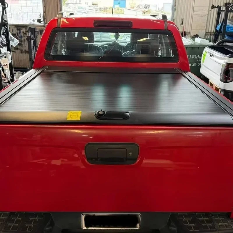 Sturdy Manual Aluminum Roll Up Retractable Tonneau Cover Durable Waterproof Locking Heavy Duty Easy Installation Universal Fit