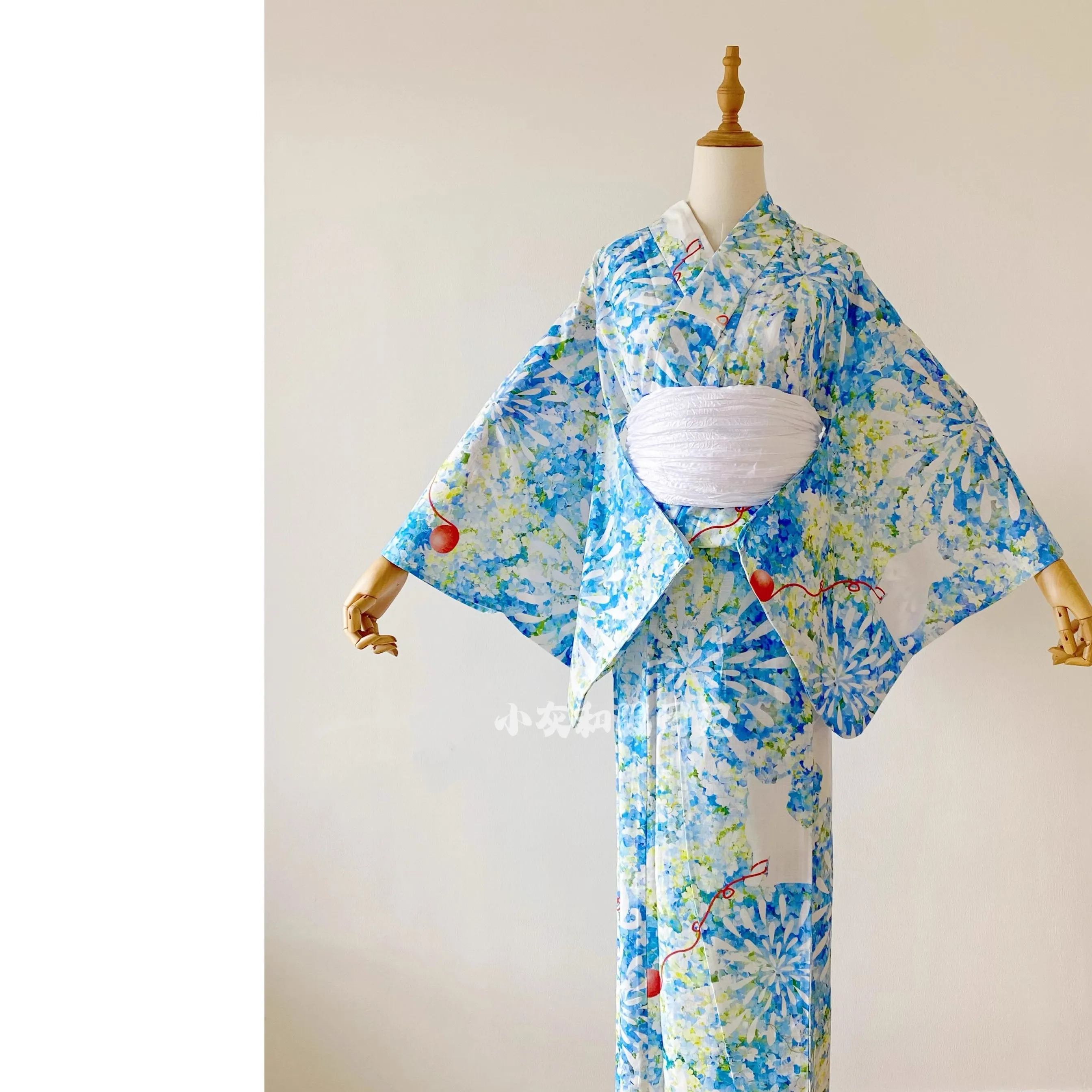 

Традиционная японская юката — принт в стиле масляной живописи из 100% хлопка, классический халат-кимоно