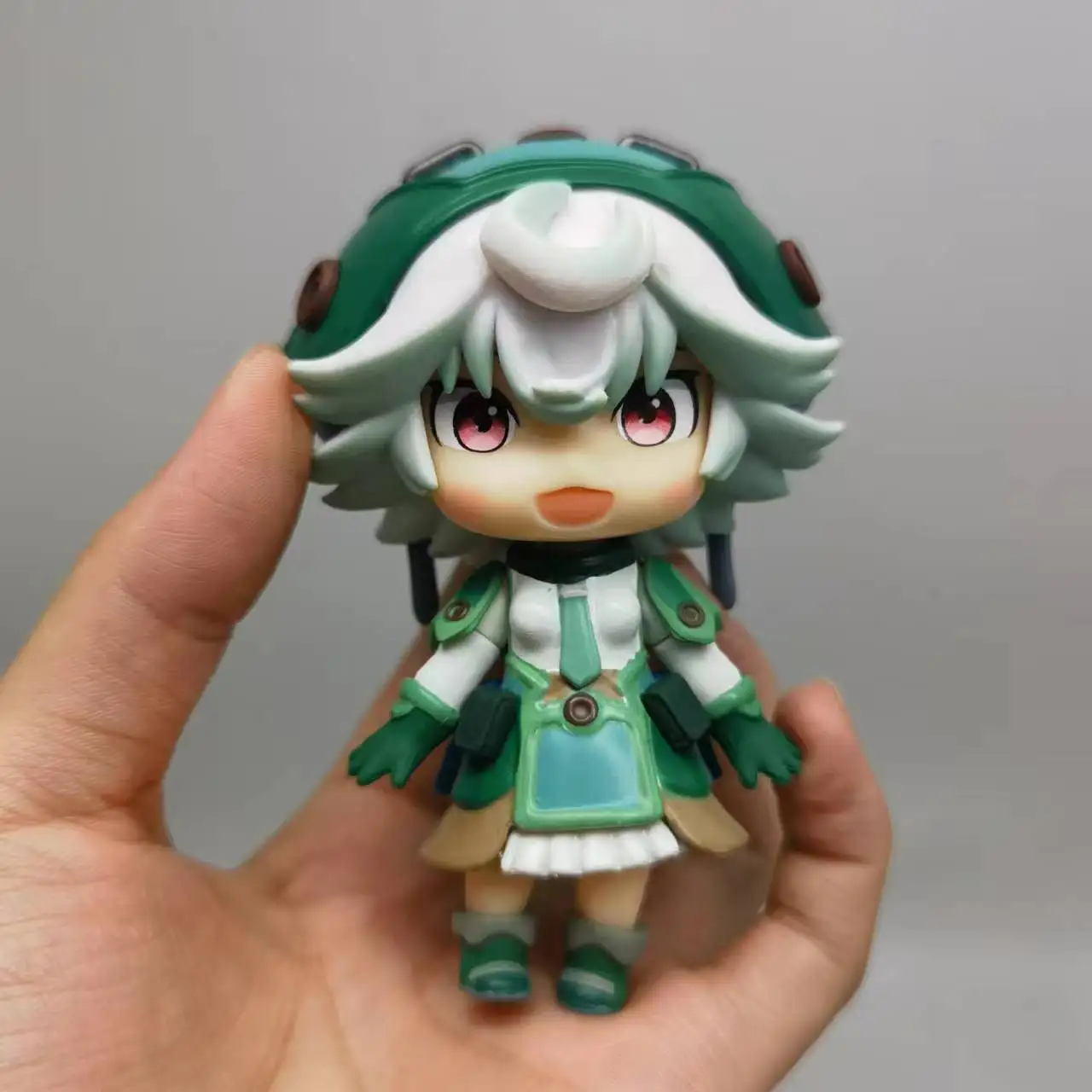 Anime Made in Abyss gousset doré 1888 Figure jouets mignons pour filles pour cadeau d'anniversaire pour enfants 10 cm