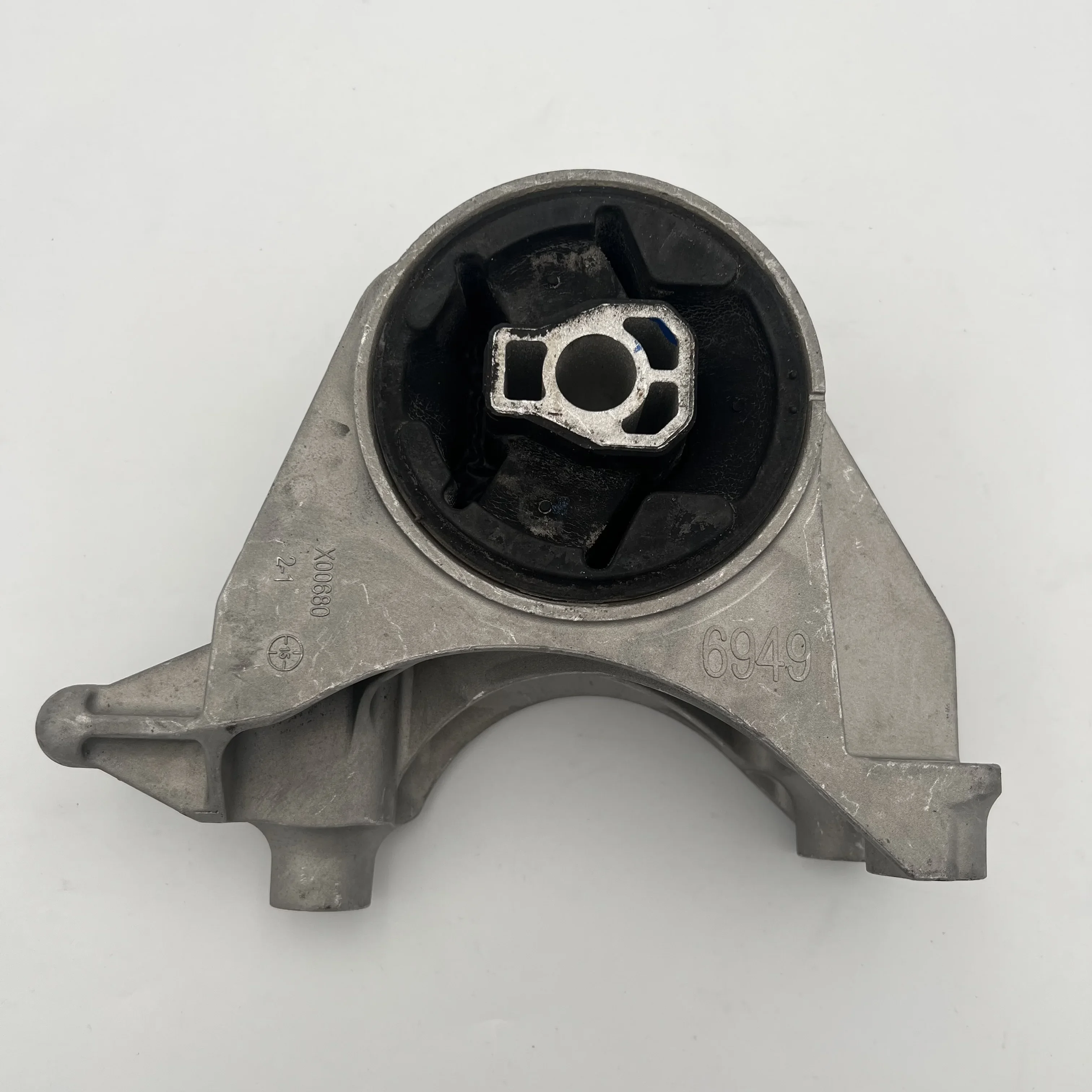 

Auto Parts Front Engine Mount For Chevrolet Captiva 2.4L GM DAEWOO 25896949 94543719 25939180 94543719