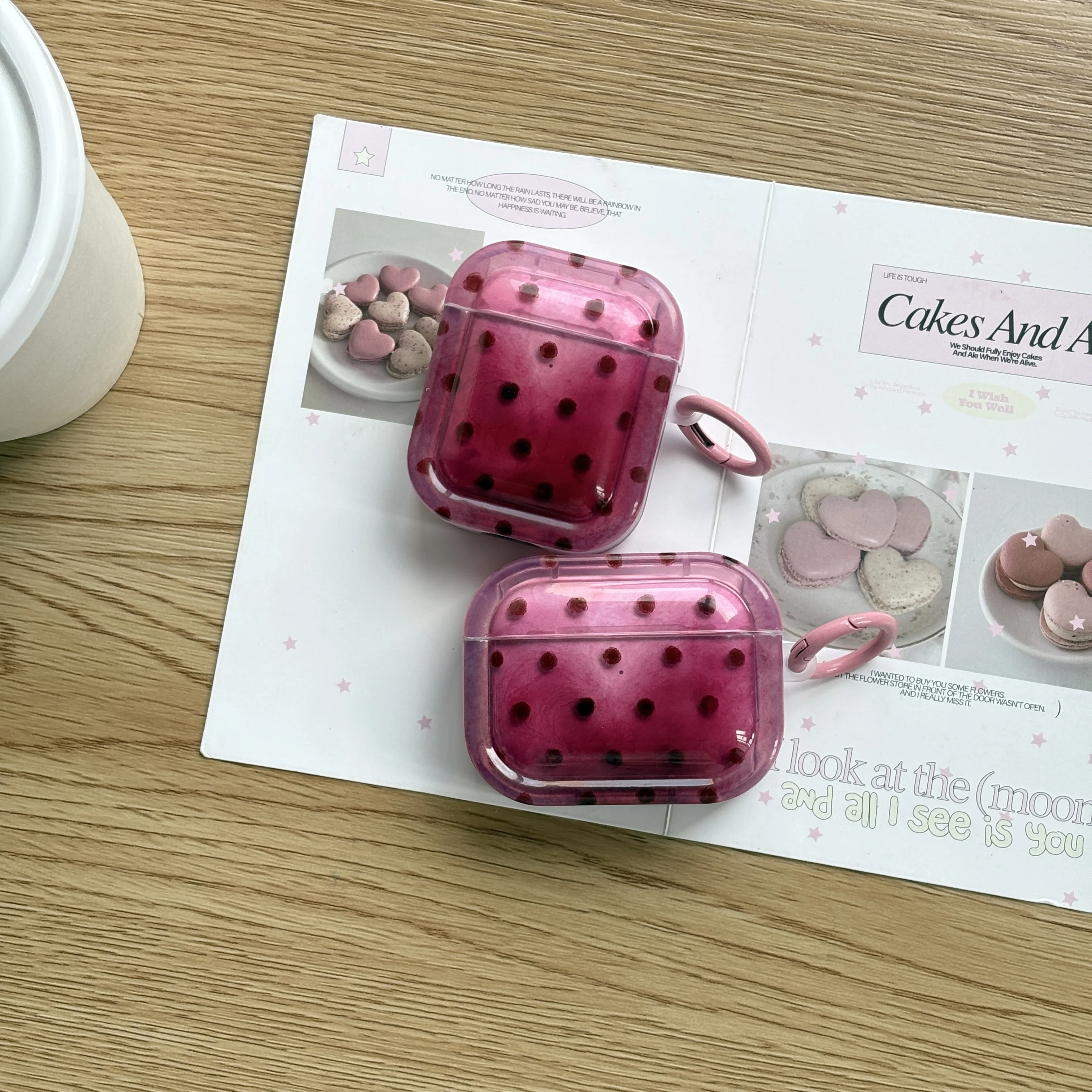 Funda Protectora Transparente para Auriculares AirPods 1 2 3 4 Pro Pro2 Pro3, Diseño Simple y Chic, Color Rosa Frambuesa con Puntos Degradados