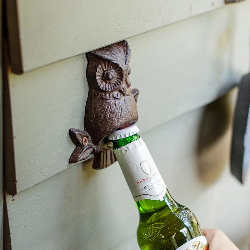 

Iron Owl Bottle Opener Wall-Mounted Vintage Cast Iron Bar Decoration Outdoor Patio Wall Hanging Bottle Cap Opener