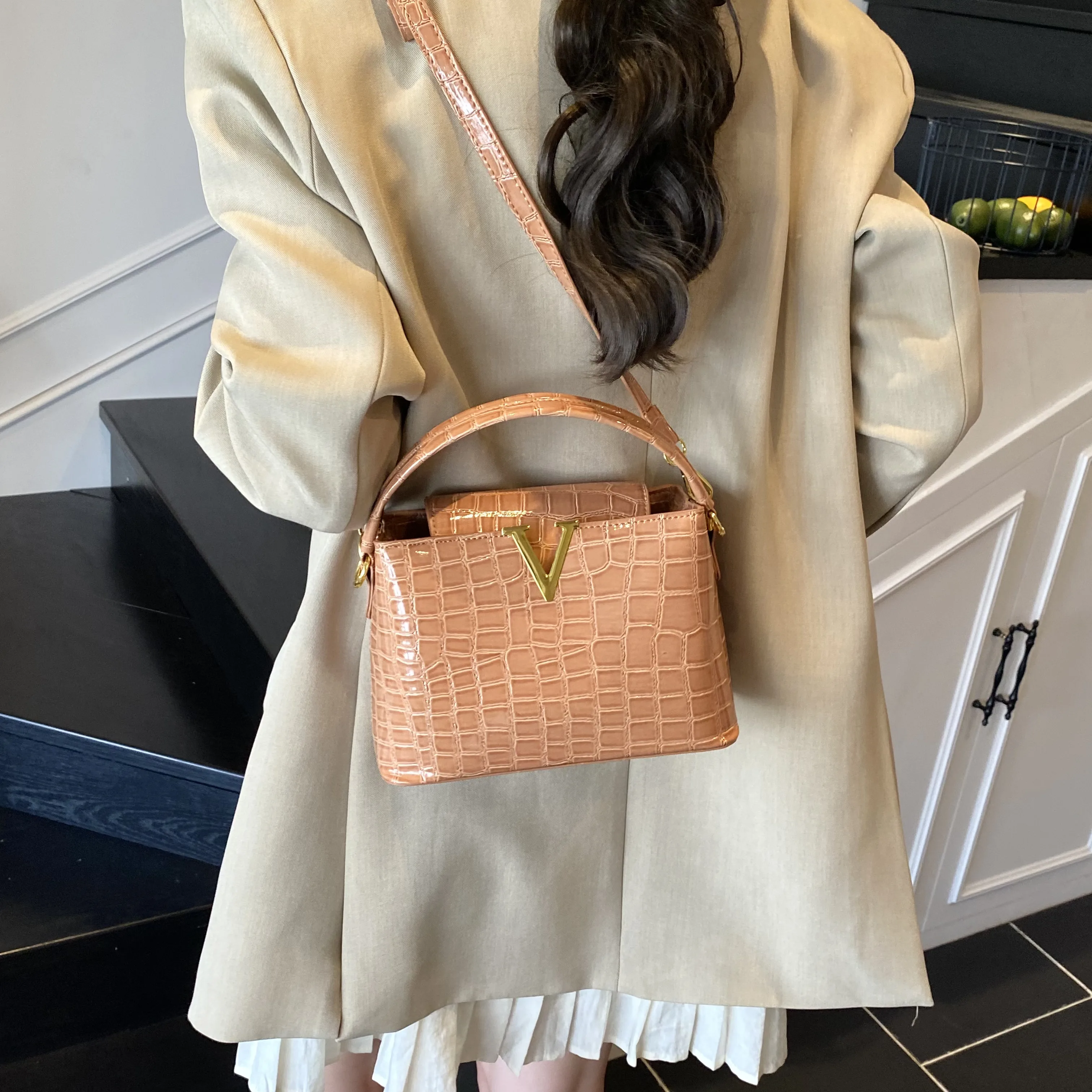 

Light Luxury Bag for Women 2025 New Style Fashionable Large Capacity Work Clothing Satchel Shoulder Crossbody Bag