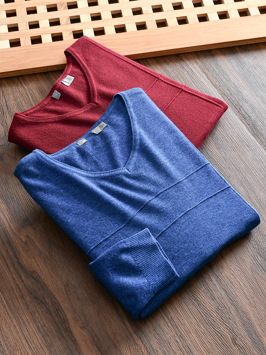 

Soft And Smooth Wool Blend Men's Fashion V-Neck Thin Knitted Sweater Trendy Base Layer Casual Long Sleeve Straight Cut Fit