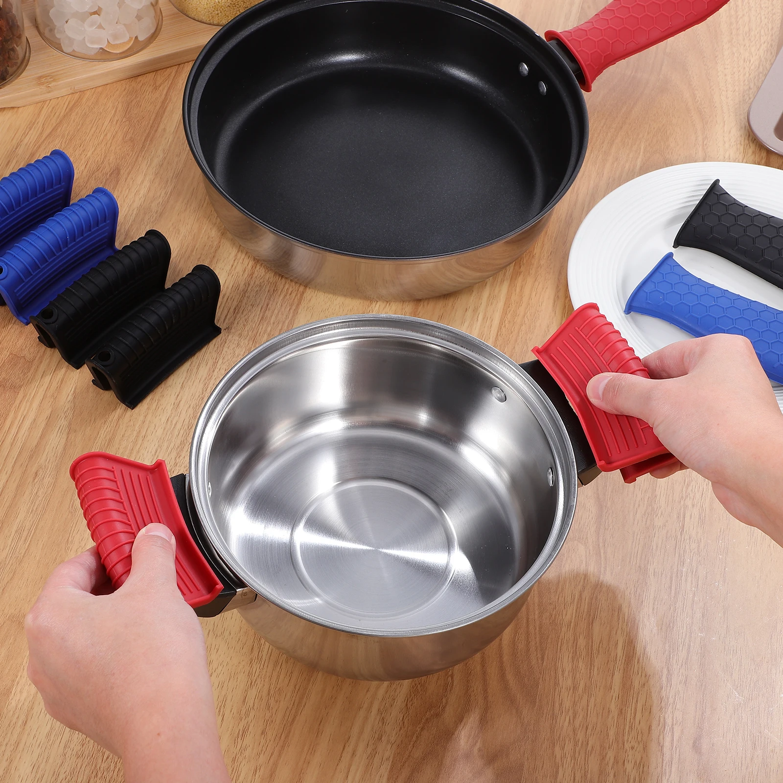 

1 set Silicone Pot Covers Set Heat Resistant Cast Iron Sleeves Non Slip Pan Handle Grips Honeycomb Design Easy Install Durable