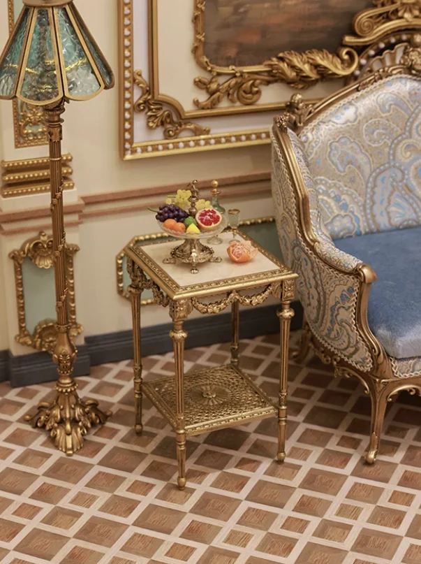 로열 레트로 사이드 테이블 (BJD 인형용) 레갈 크래프트 1/6 미니어처 원형/사각 테이블 (조각된 베이스 & 플로어 시계, 궁전 장면 장식 포함)