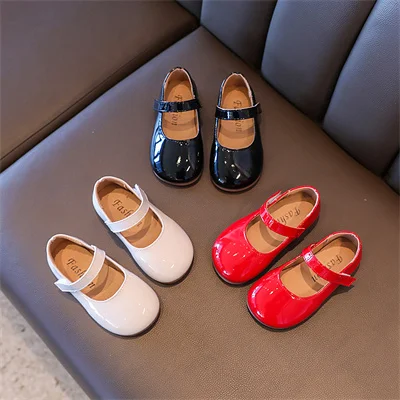 

Girl's Round Toe Glossy Leather Shoes in Red/beige/black, Girl's 2024 Spring and Autumn Outdoor PU Leather Shoes, Sizes 23-35