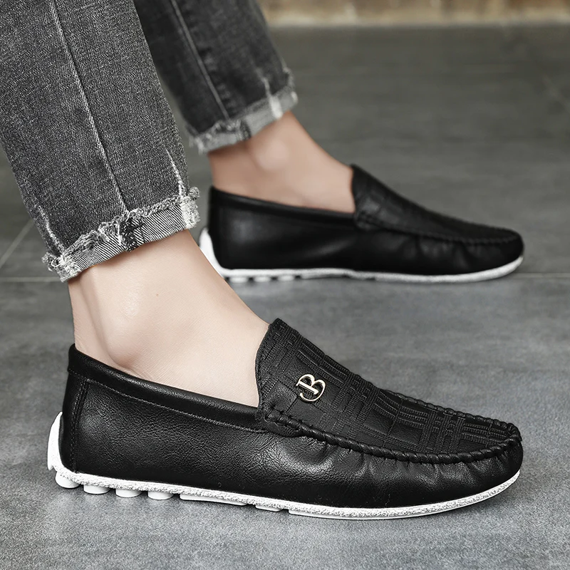 Lightweight White Loafers Men Casual Shoes Handmade Leather Male Slip on Soft Flats Man Moccasins Luxury Mens Driving Shoes 2024