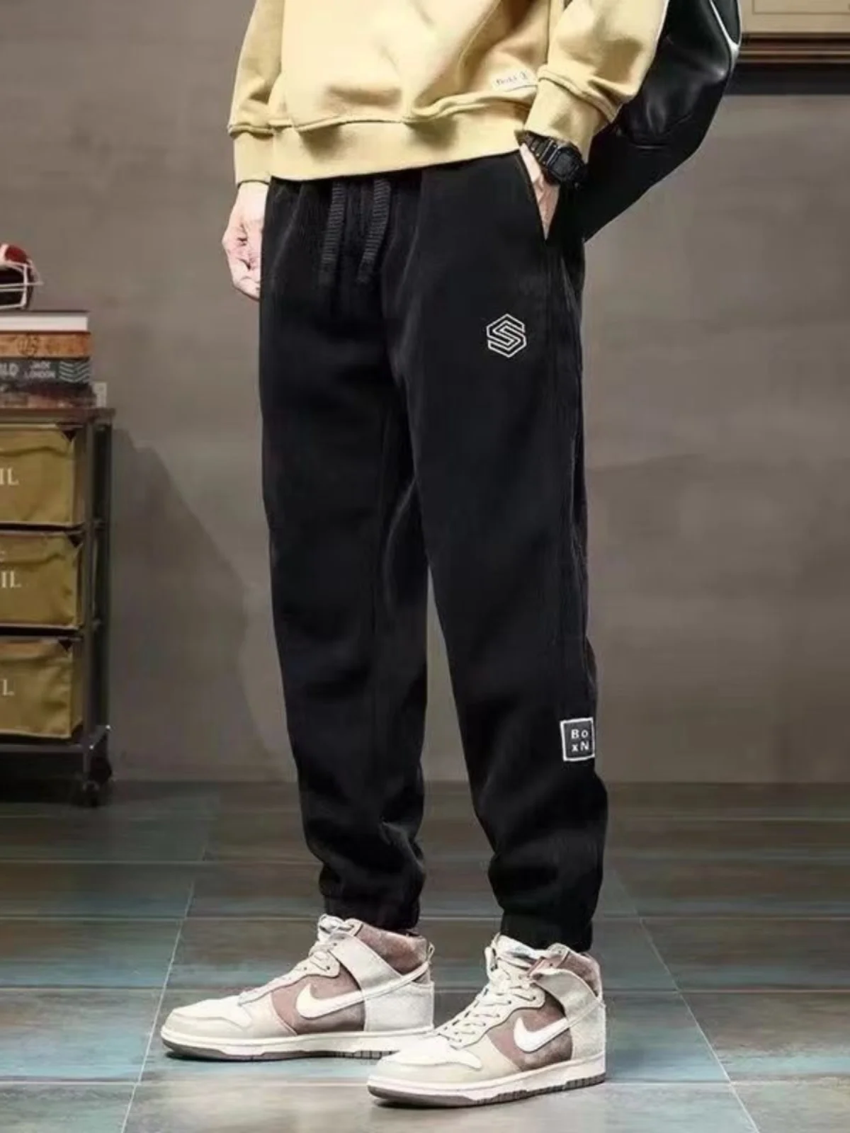 

Мужские вельветовые брюки-харланы свободного кроя, утепленные, модные, повседневные, для молодежи, из полиэстера с эластаном, длинные